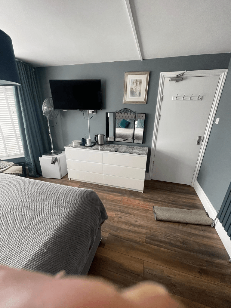 Bespoke Dresser Detail