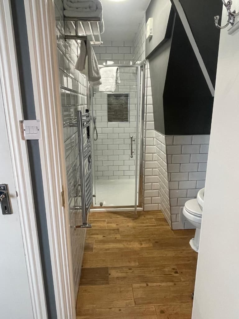 Family Room – Deluxe – Ensuite thumb 6